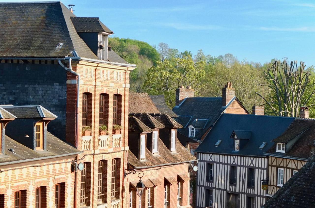 Gite Hotel De Maitre Centre Village La Chapelle Lyons-la-Foret Bagian luar foto